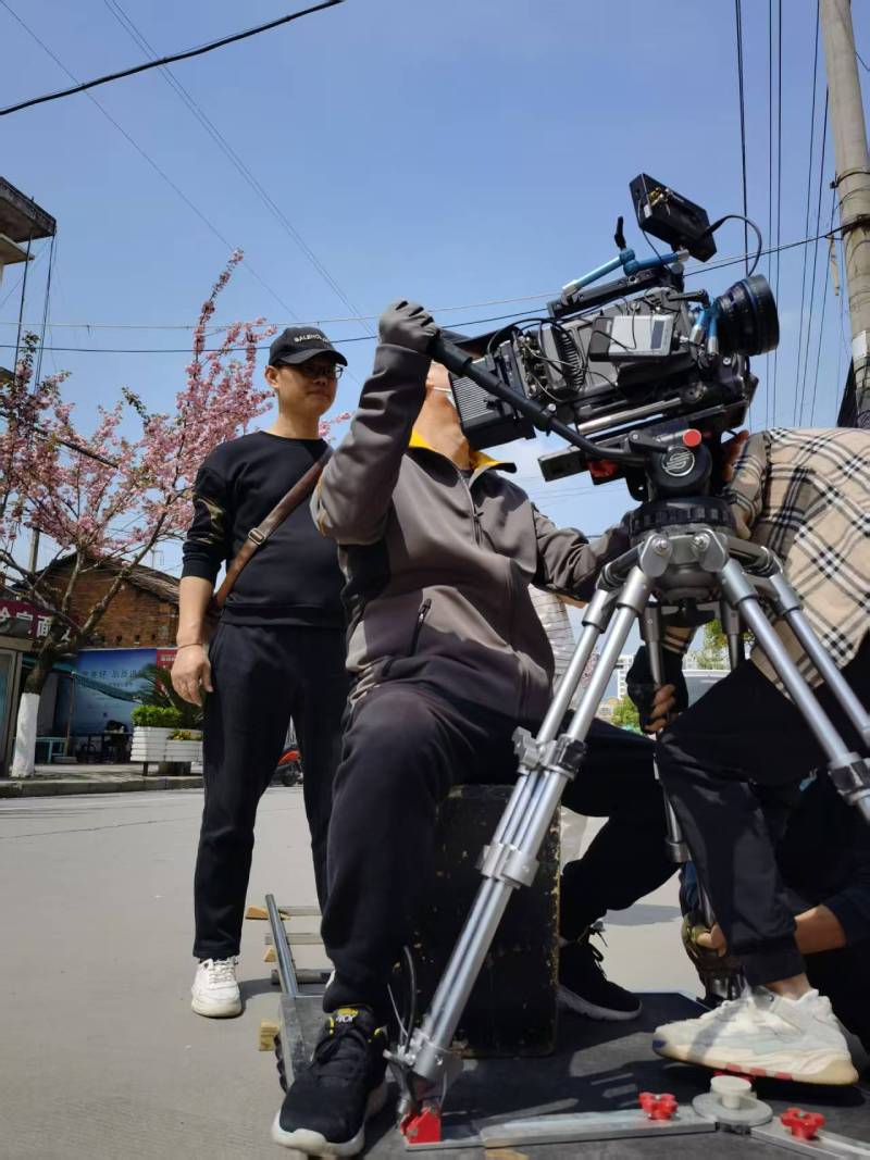 皋兰县广告片拍摄：快消品牌爆款之选，网感内容适配社媒传播！